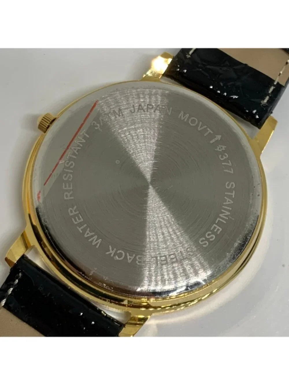 Quartz analog men’s watch gold tone 41mm easy reading black leather running